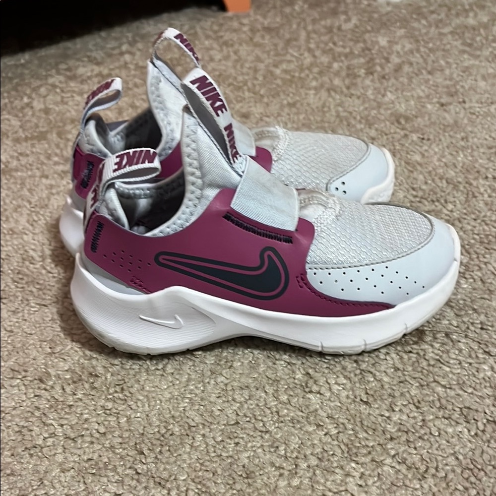 Nike White and Purple Low-Top Sneakers Sporty Design